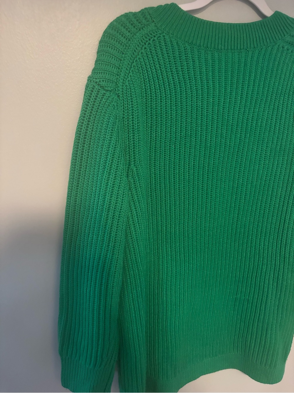 Aritzia Babaton Roger Sweater Gloss Green Small Relaxed Fit V Neck - Picture 9 of 10